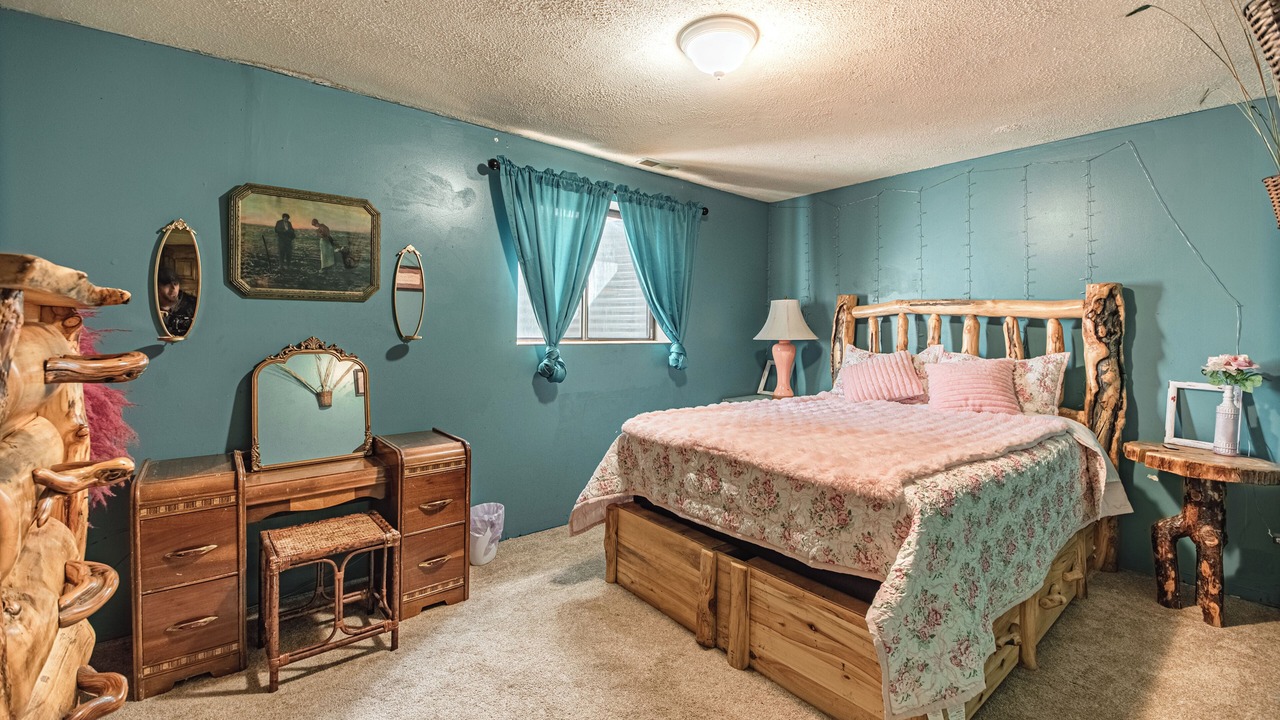 Photo of Bedroom in Divide