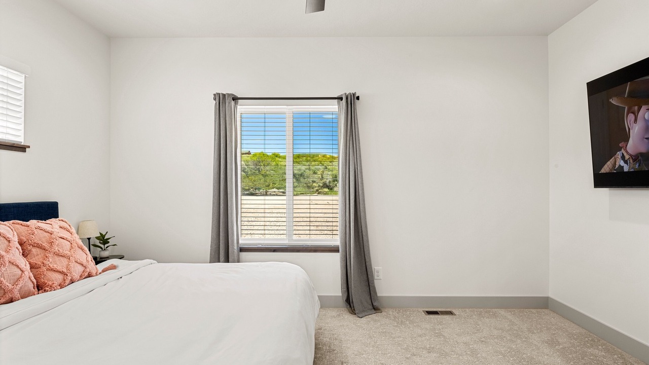 Photo of Bedroom in Sweetwater