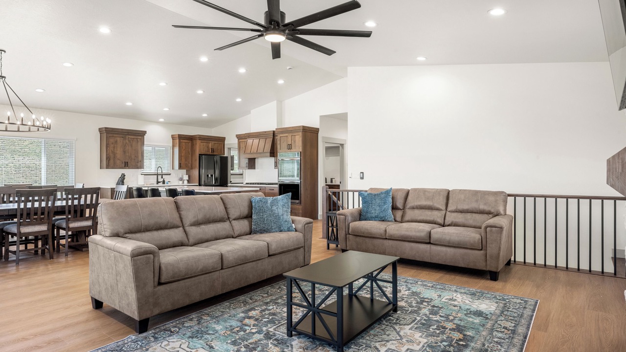 Photo of Livingroom in Sweetwater