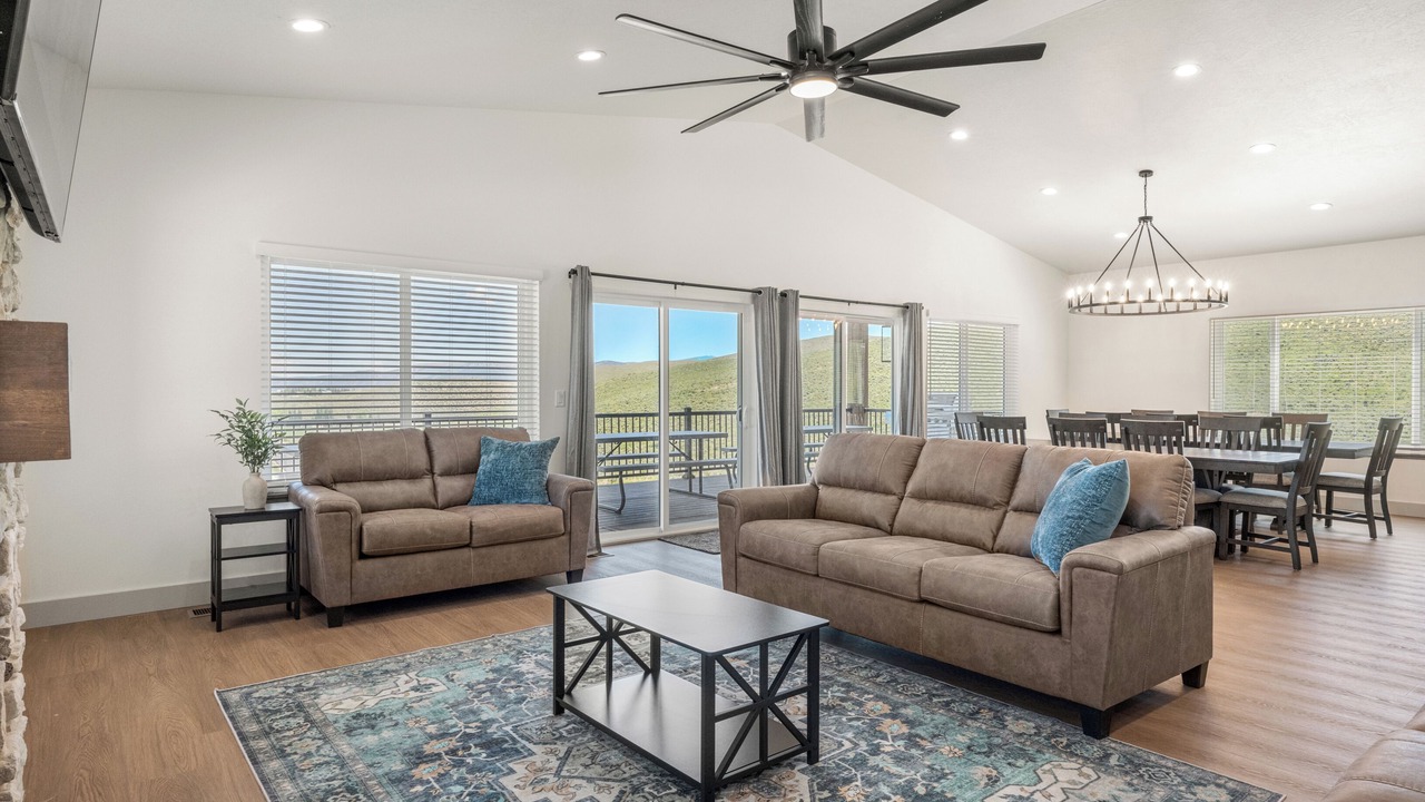 Photo of Livingroom in Sweetwater