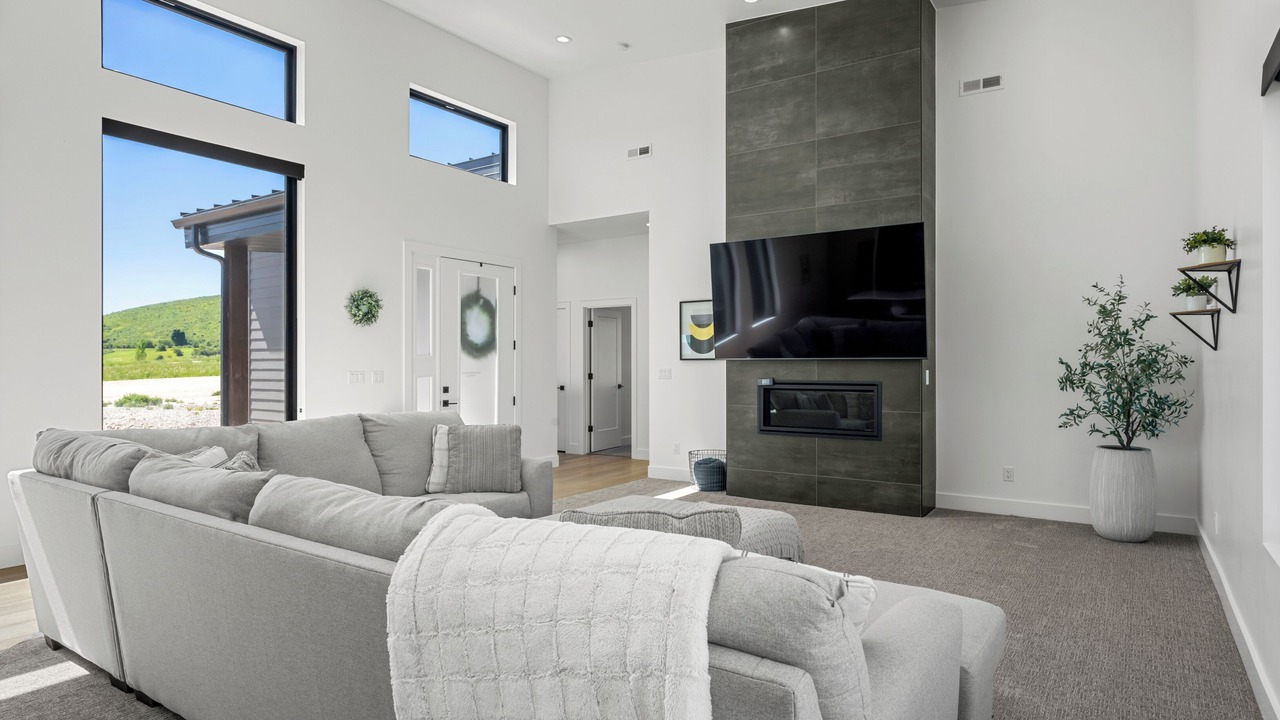 Photo of Livingroom in Sweetwater