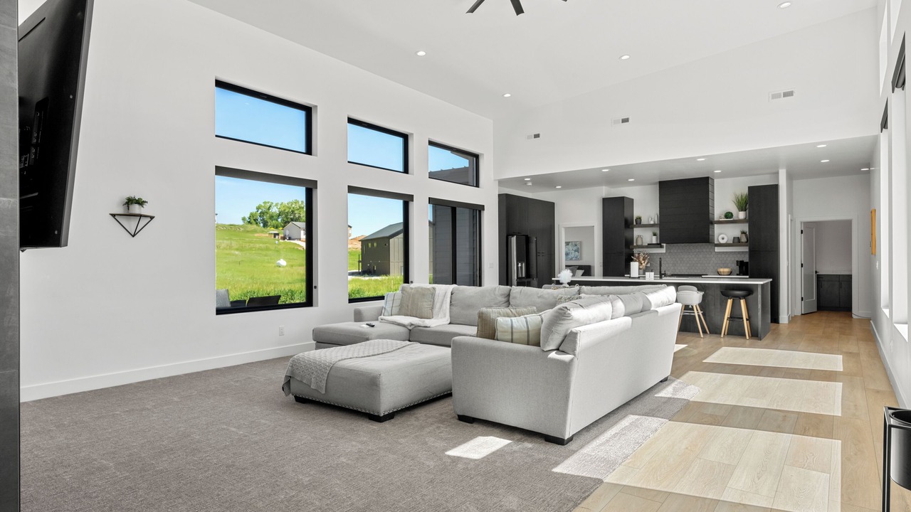 Photo of Livingroom in Sweetwater