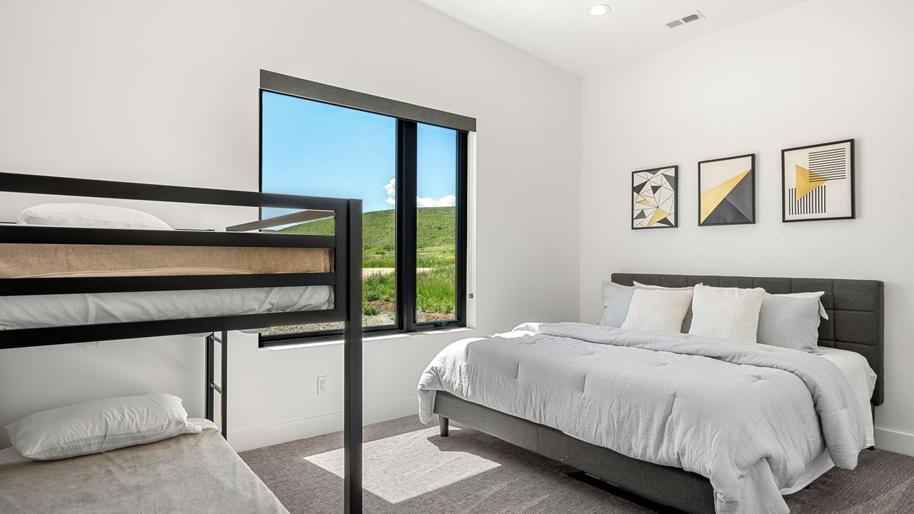 Photo of Bedroom in Sweetwater