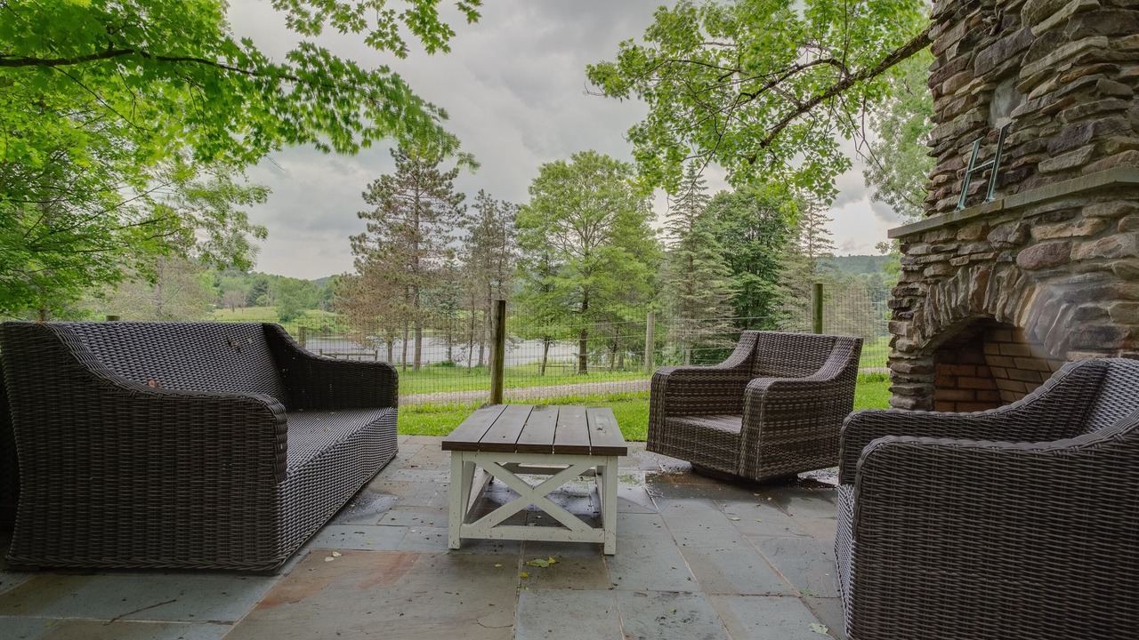 Photo of Patio Balcony in Fly Creek