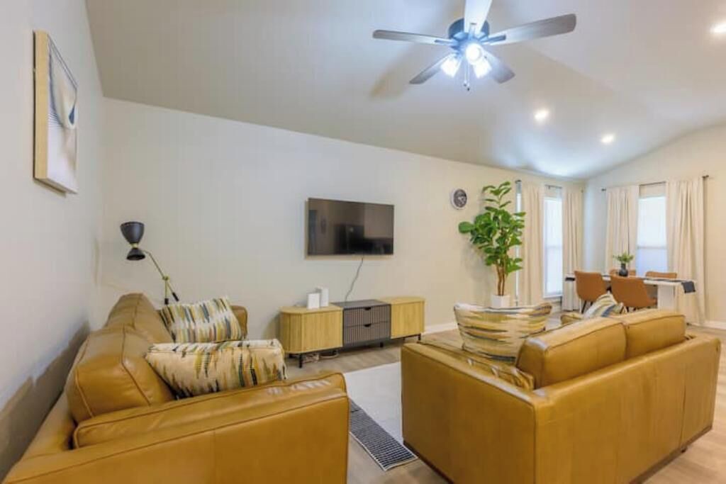 Photo of Livingroom in Odessa