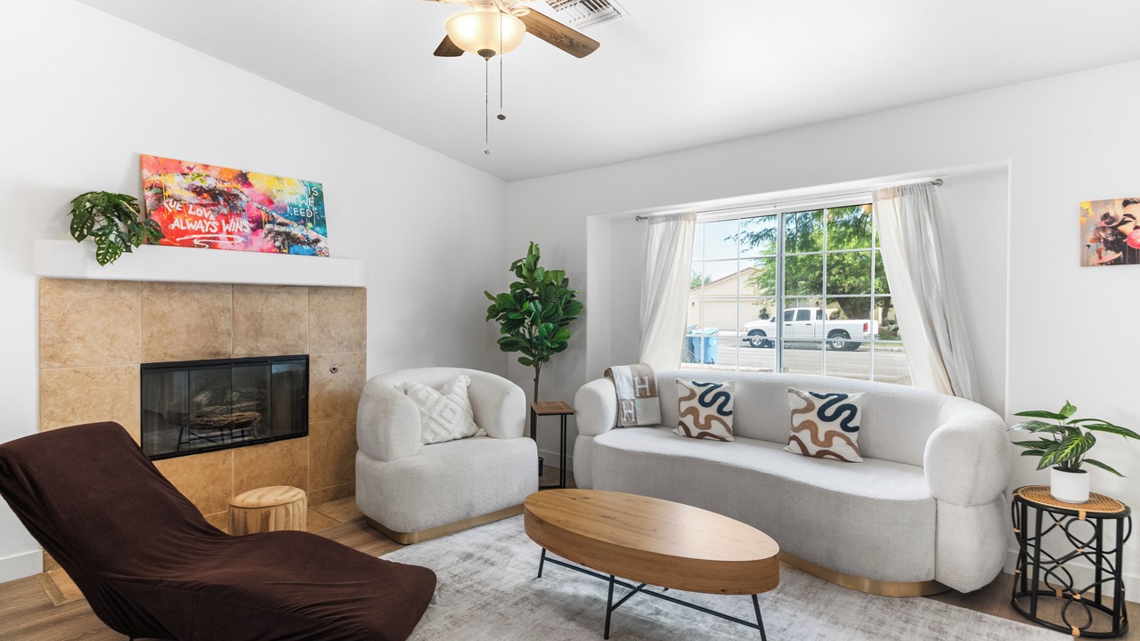 Photo of Livingroom in Desert Hot Springs