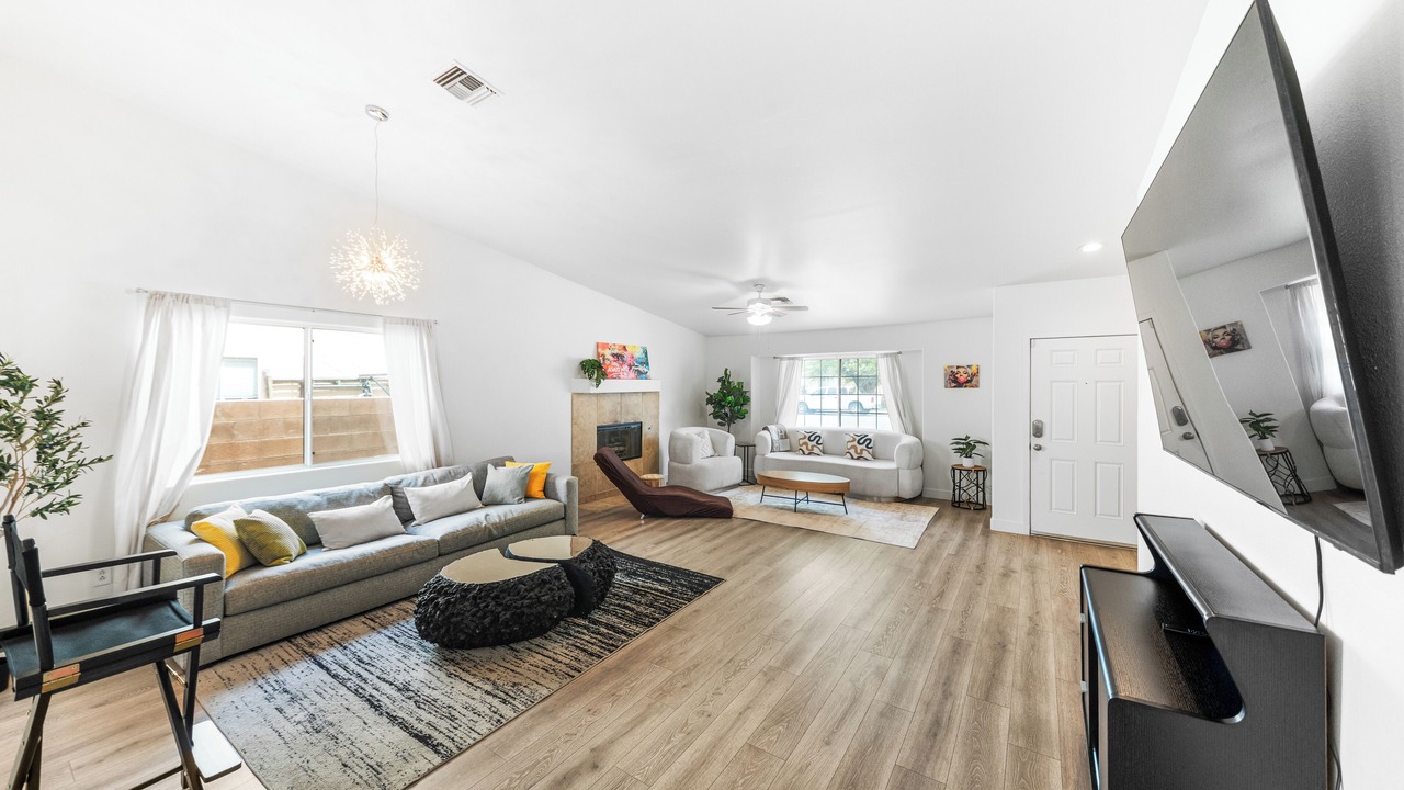Photo of Livingroom in Desert Hot Springs