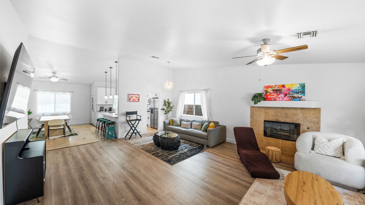 Photo of Livingroom in Desert Hot Springs