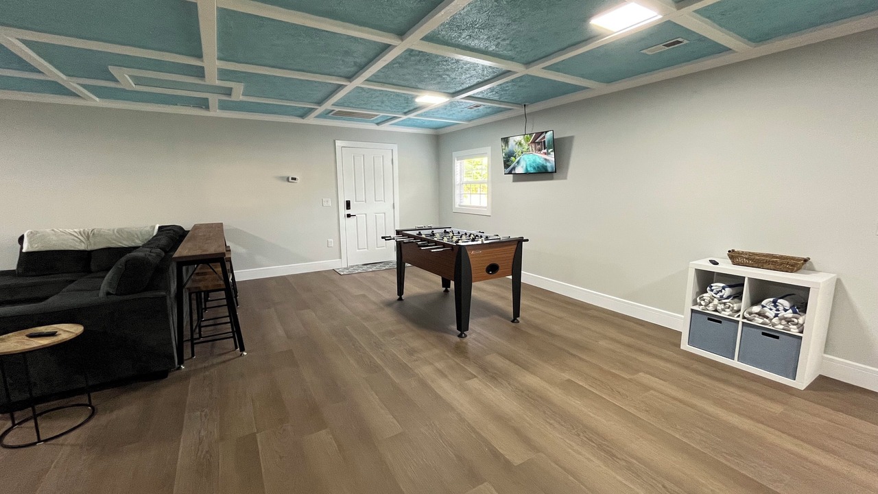 Photo of Livingroom in Floyd Dale