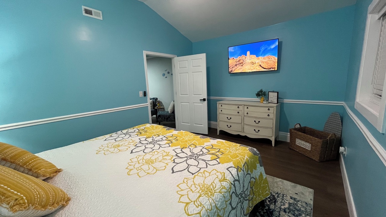 Photo of Bedroom in Floyd Dale