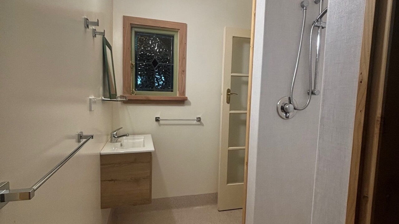 Photo of Bathroom in St. Arnaud