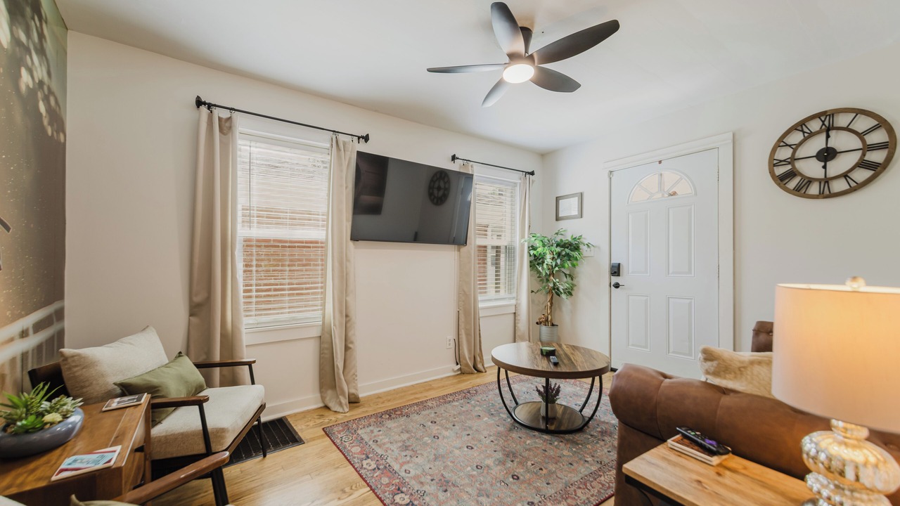 Photo of Livingroom in Wyandotte