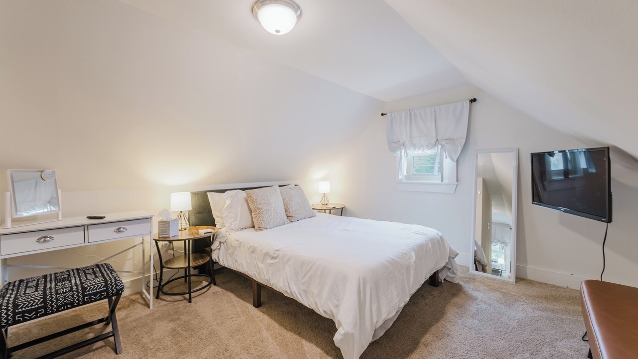 Photo of Bedroom in Wyandotte