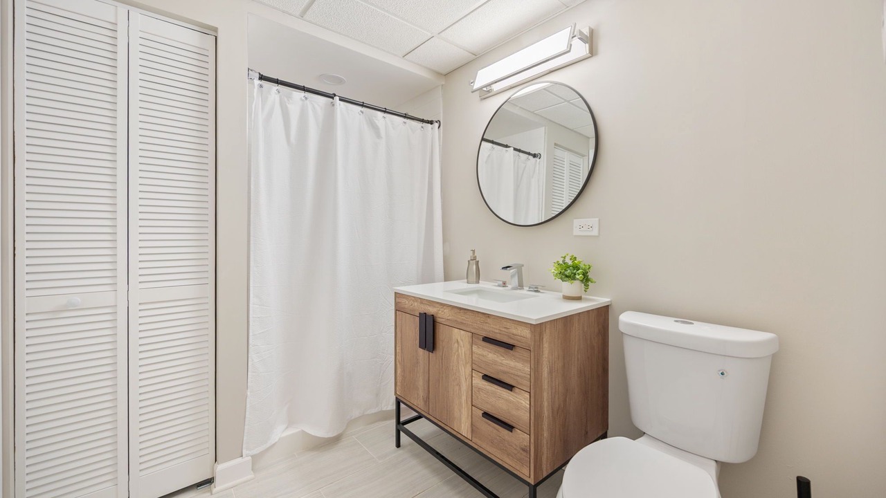 Photo of Bathroom in Romeoville