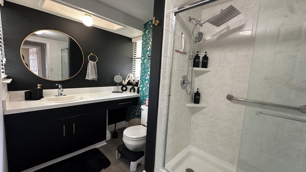 Photo of Bathroom in Fairvilla