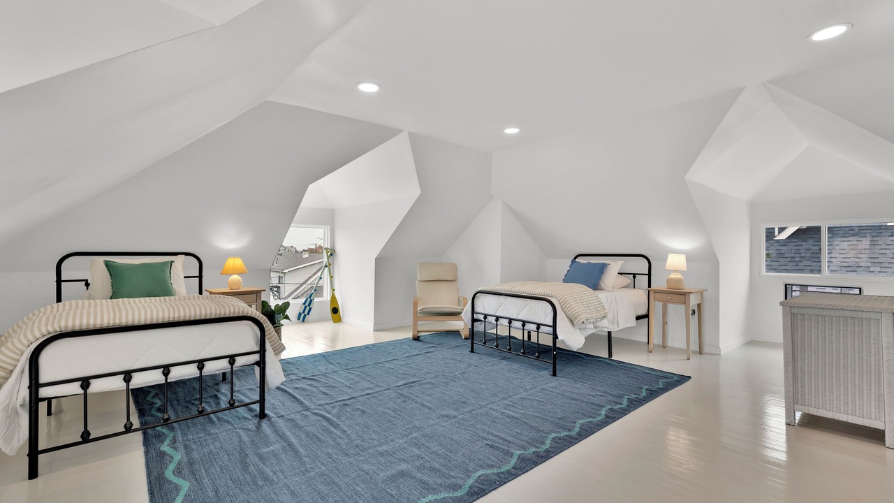 Photo of Bedroom in Wall