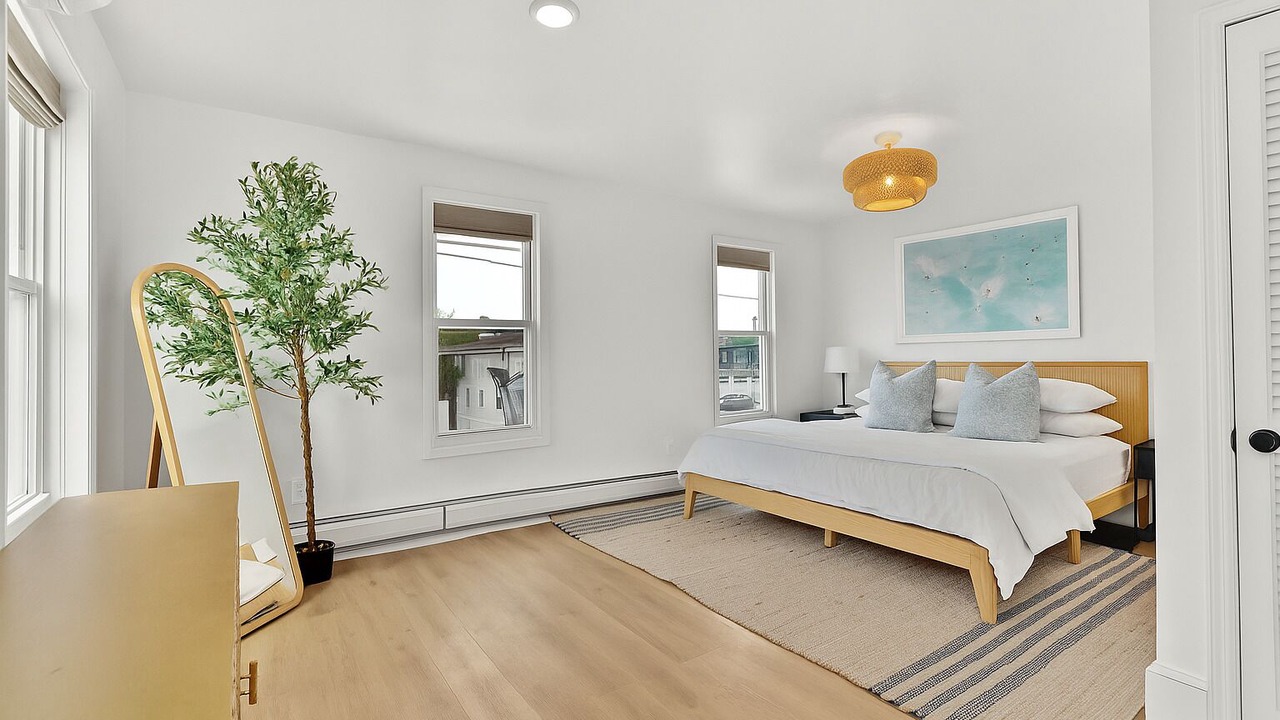 Photo of Bedroom in Wall