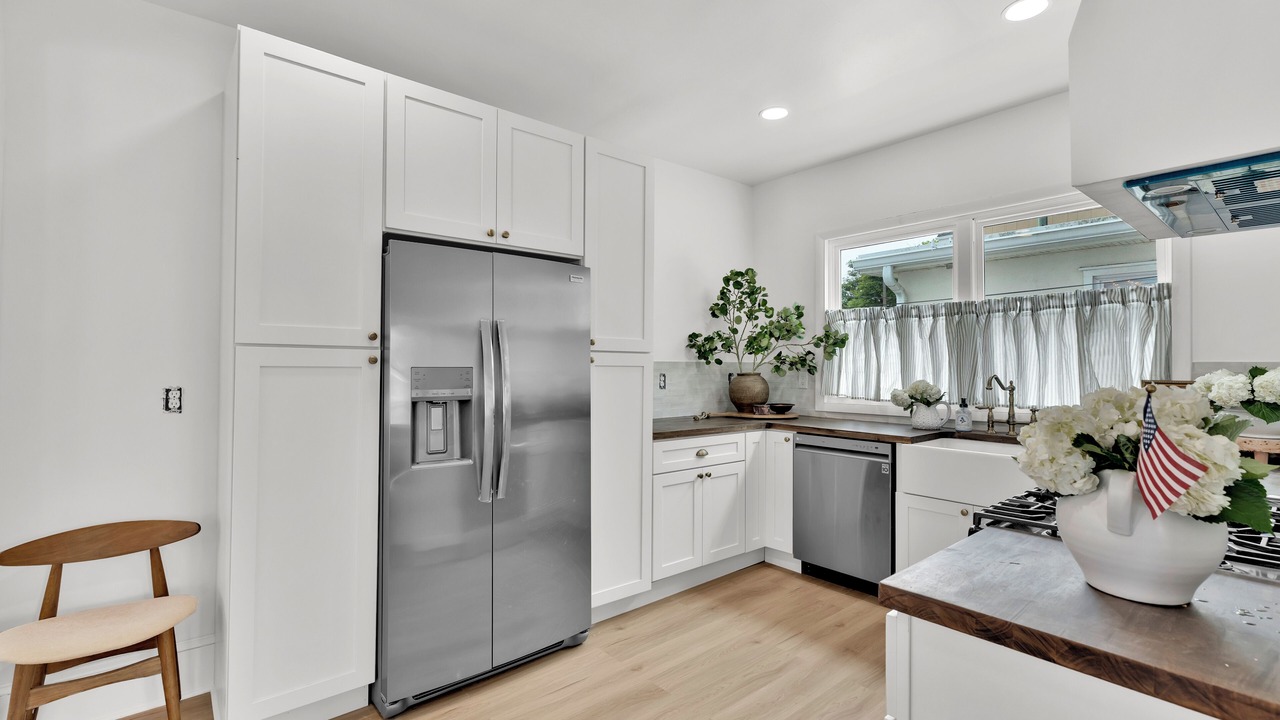 Photo of Kitchen in Wall
