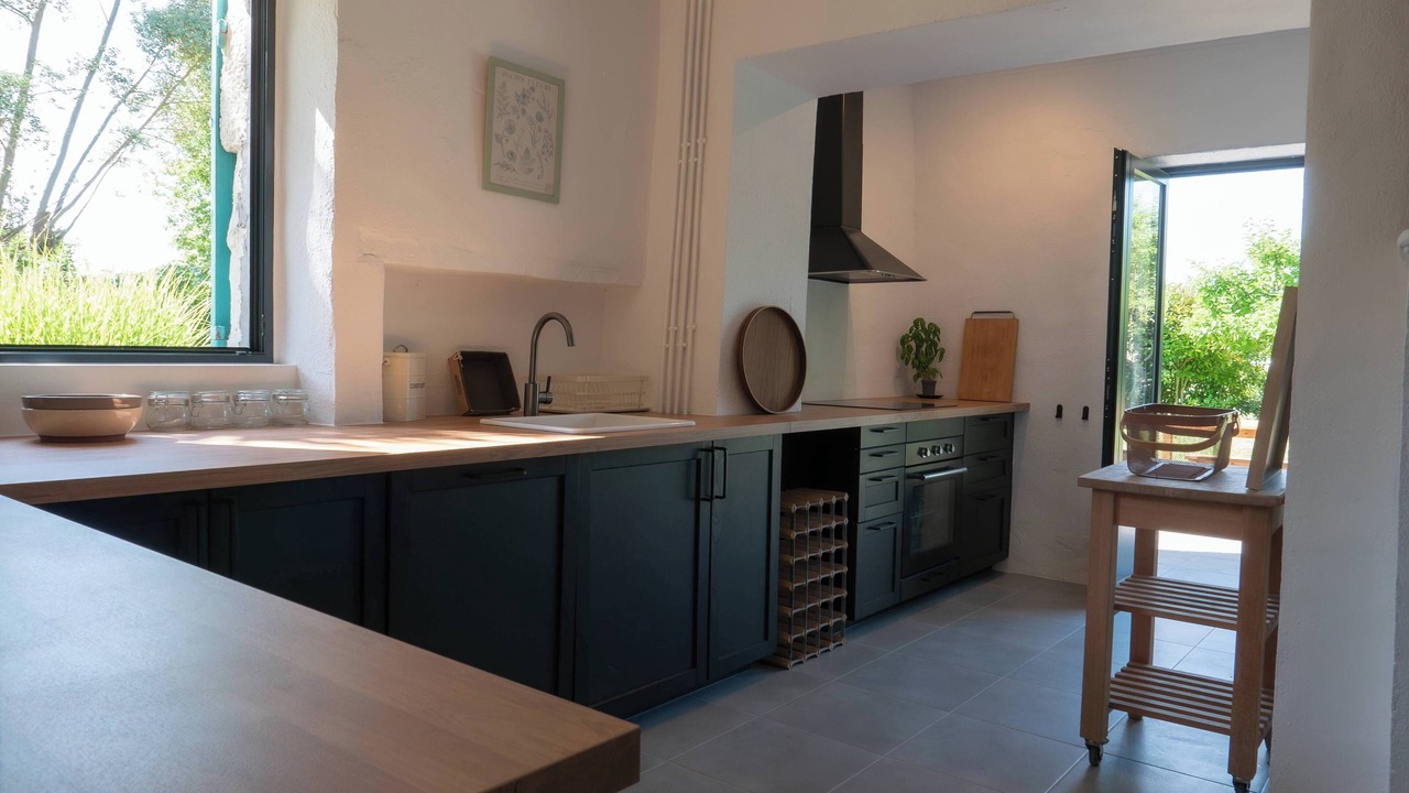 Photo of Kitchen in Port-Sainte-Foy-et-Ponchapt