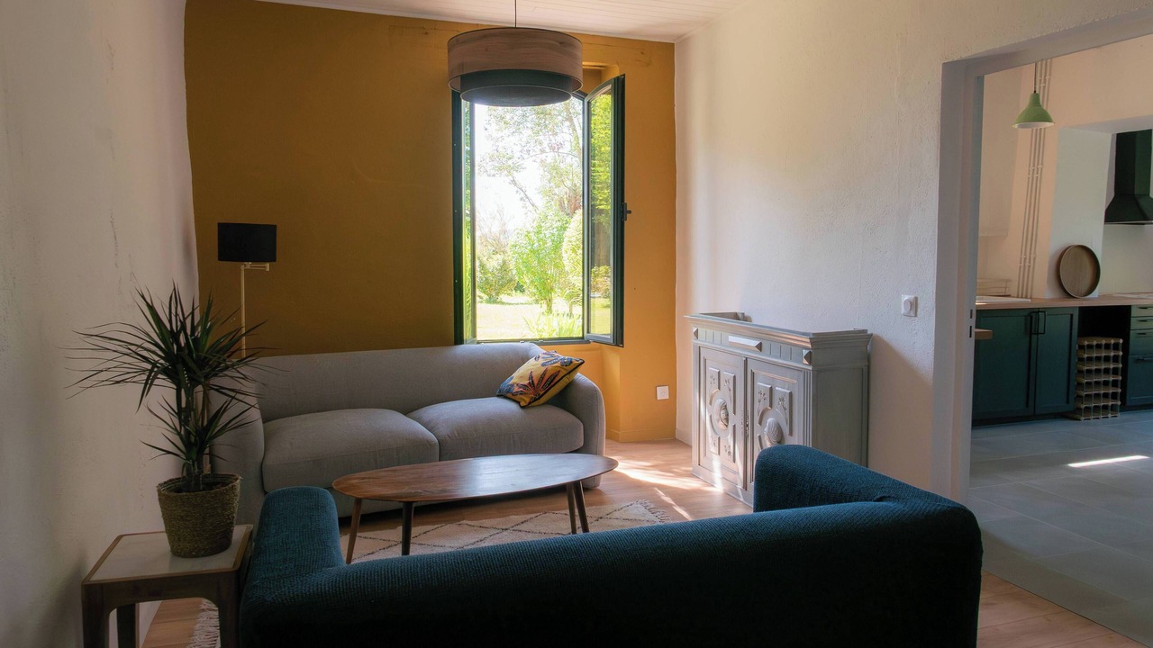 Photo of Livingroom in Port-Sainte-Foy-et-Ponchapt