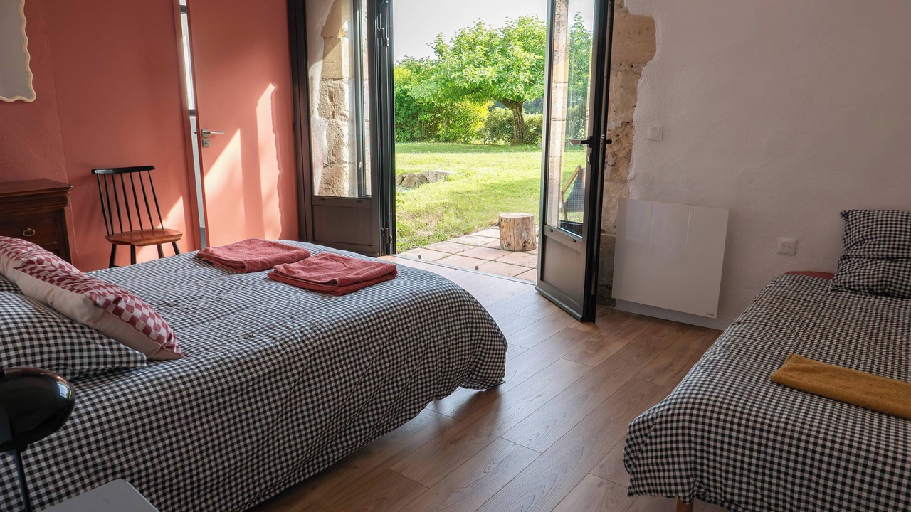 Photo of Bedroom in Port-Sainte-Foy-et-Ponchapt