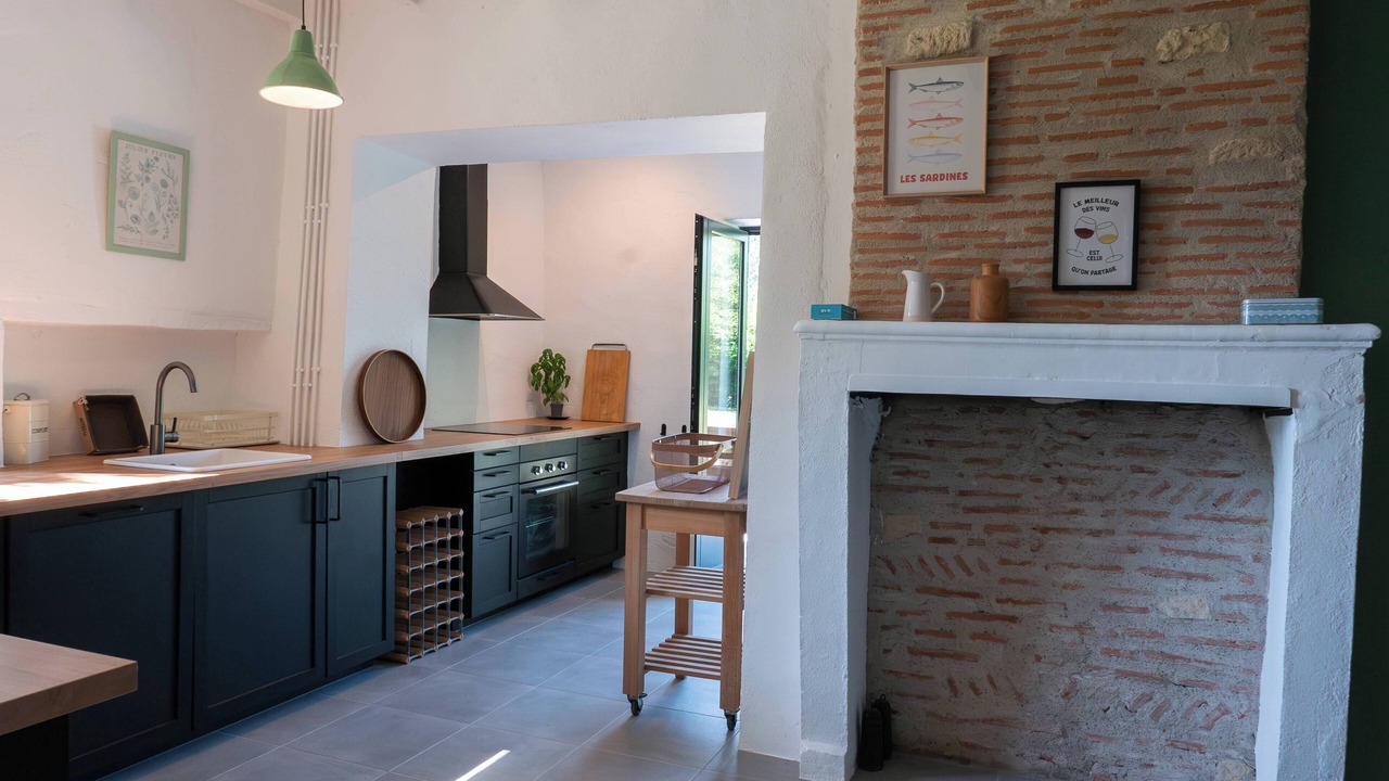 Photo of Kitchen in Port-Sainte-Foy-et-Ponchapt