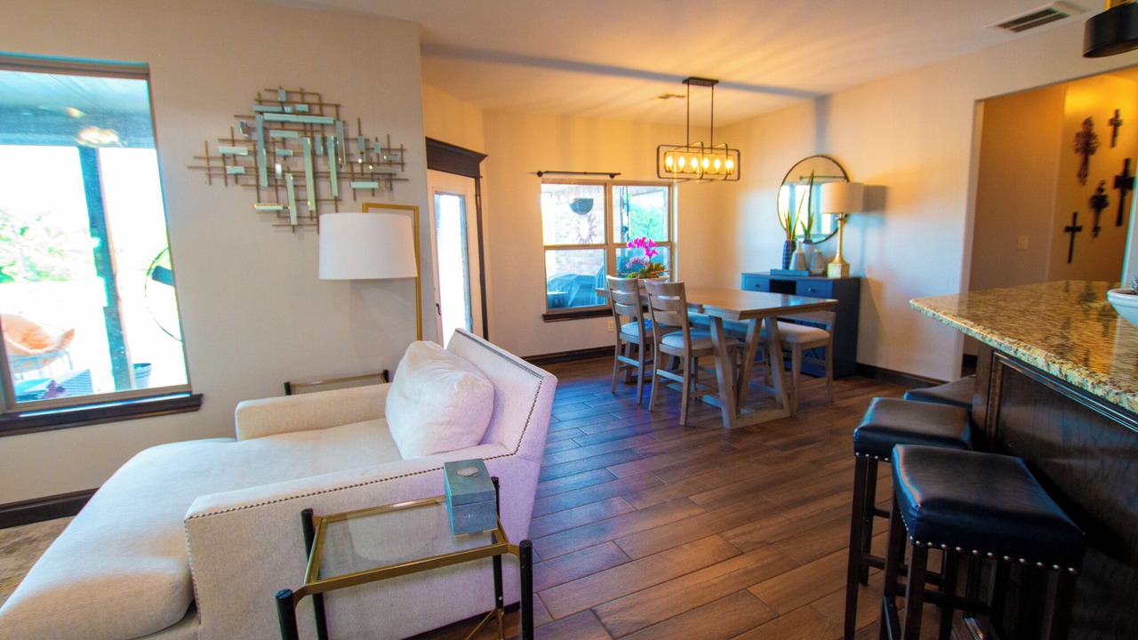Photo of Livingroom in Lawton