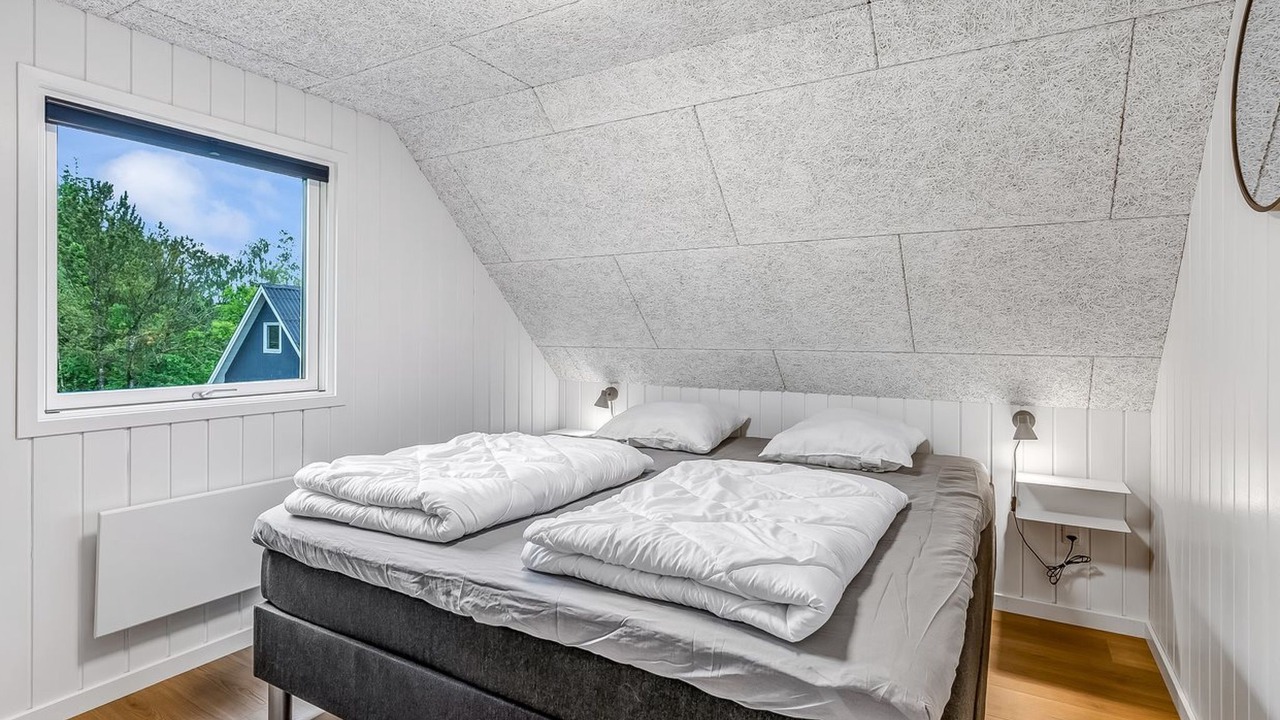 Photo of Others in Skygge