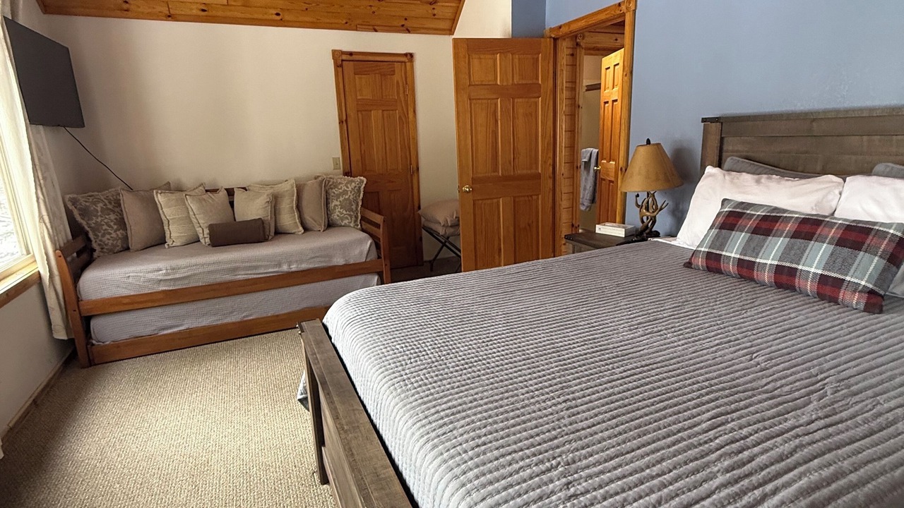 Photo of Bedroom in Hillman