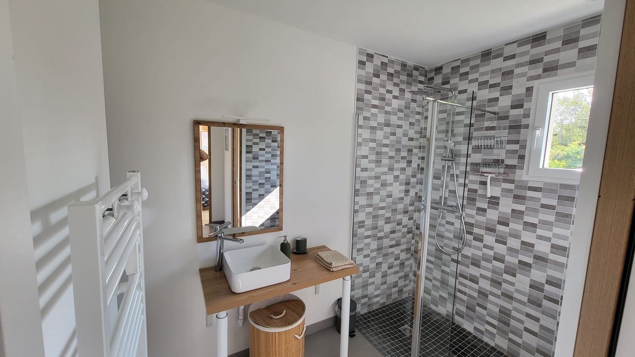 Photo of Bathroom in Favieres
