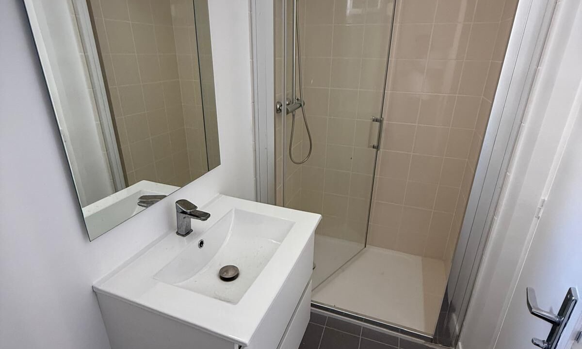Photo of Bathroom in Mitry-Mory