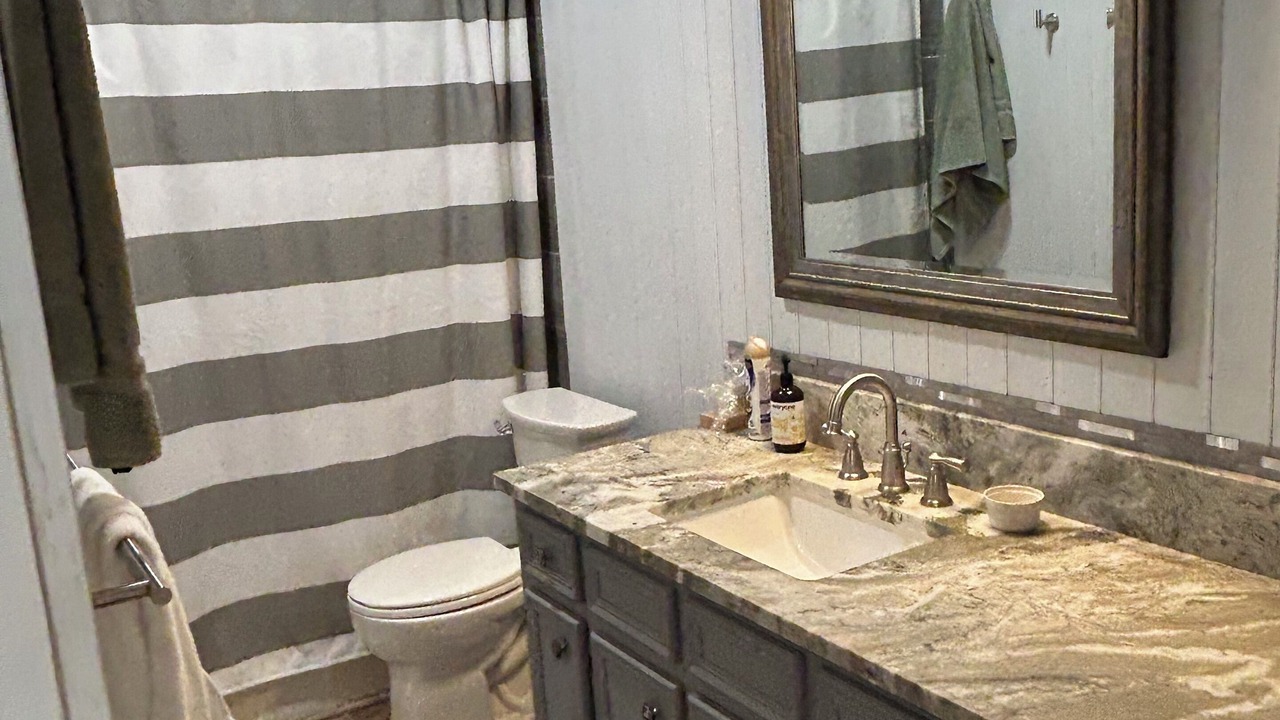 Photo of Bathroom in Blanco