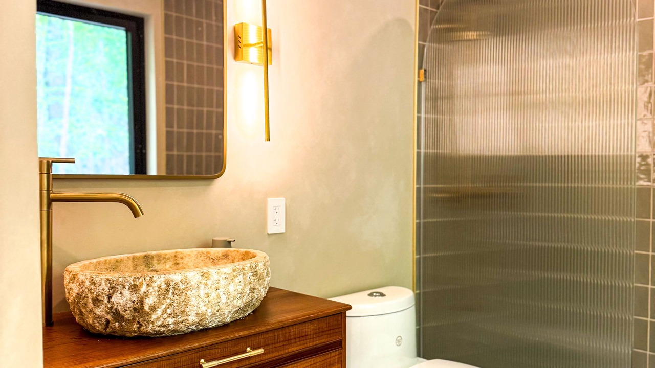 Photo of Bathroom in Highlands East