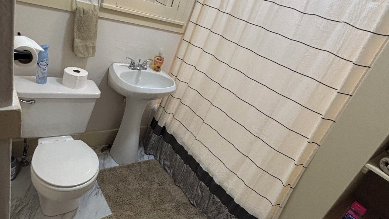 Photo of Bathroom in Rawlins