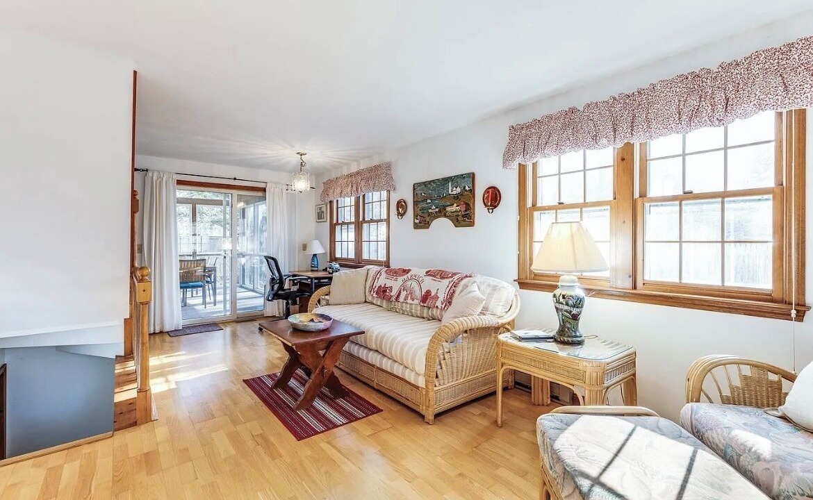 Photo of Livingroom in Northwest Harwich