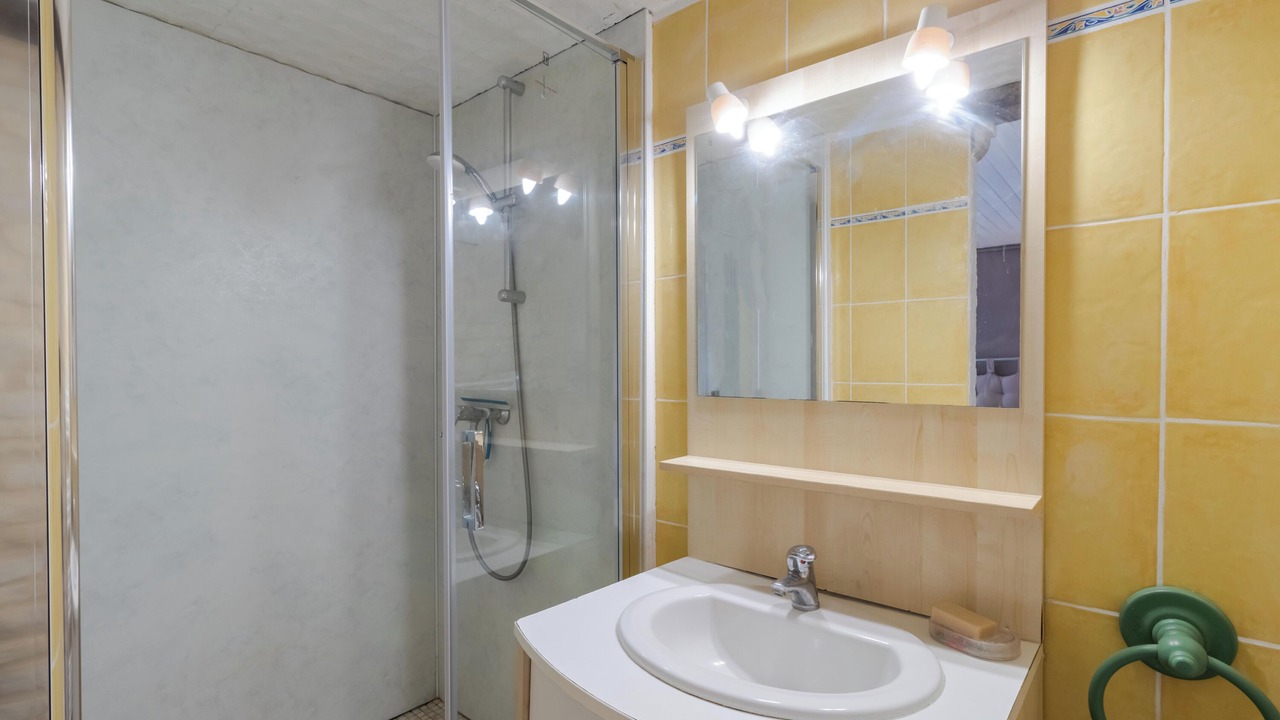 Photo of Bathroom in Cenac-et-Saint-Julien