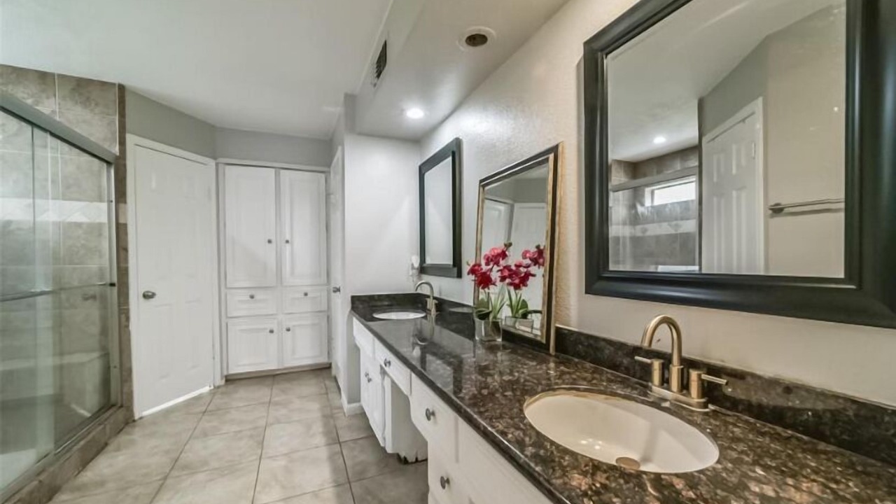 Photo of Bathroom in Barker