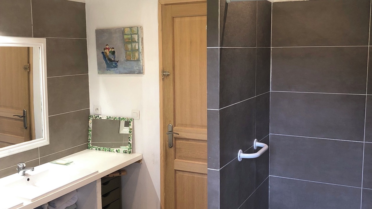 Photo of Bathroom in Grans