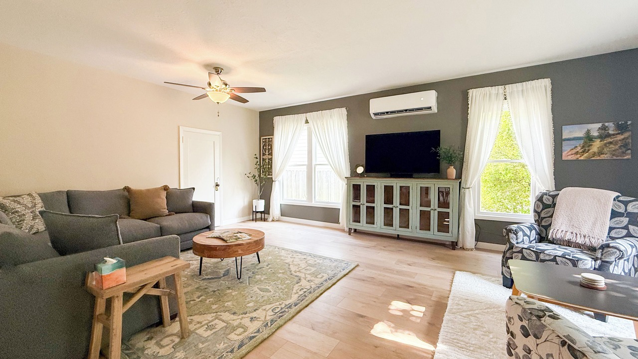 Photo of Livingroom in Carlton