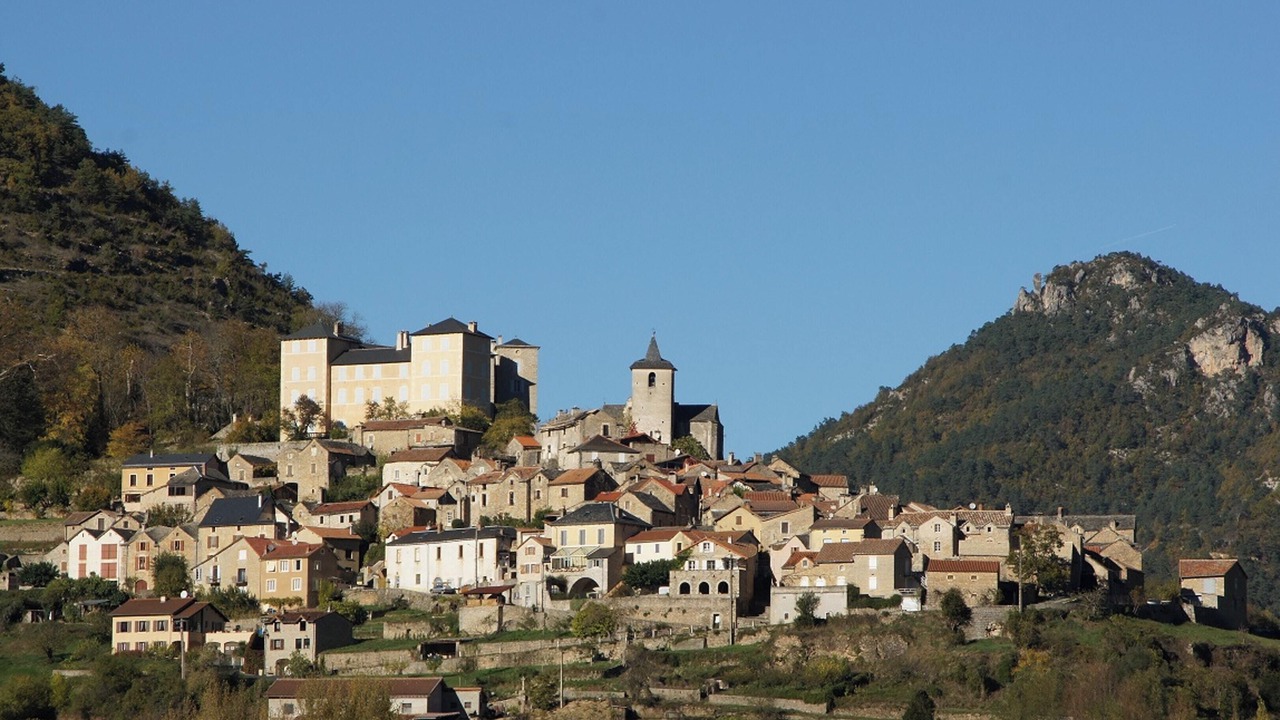 Photo of Others in Mostuejouls