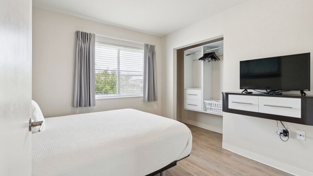 Photo of Bedroom in Far North Central