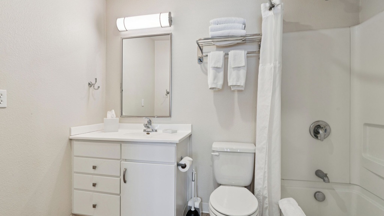 Photo of Bathroom in Far North Central