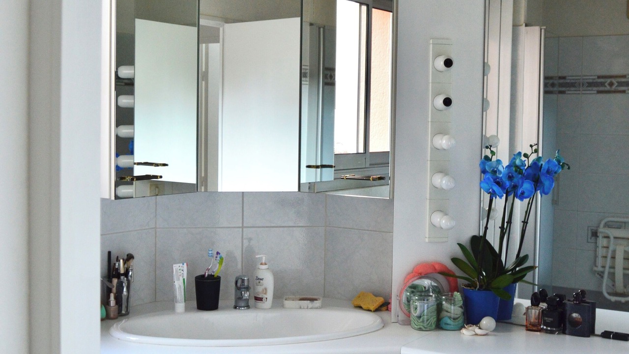 Photo of Bathroom in Colombier - Champ de Mars