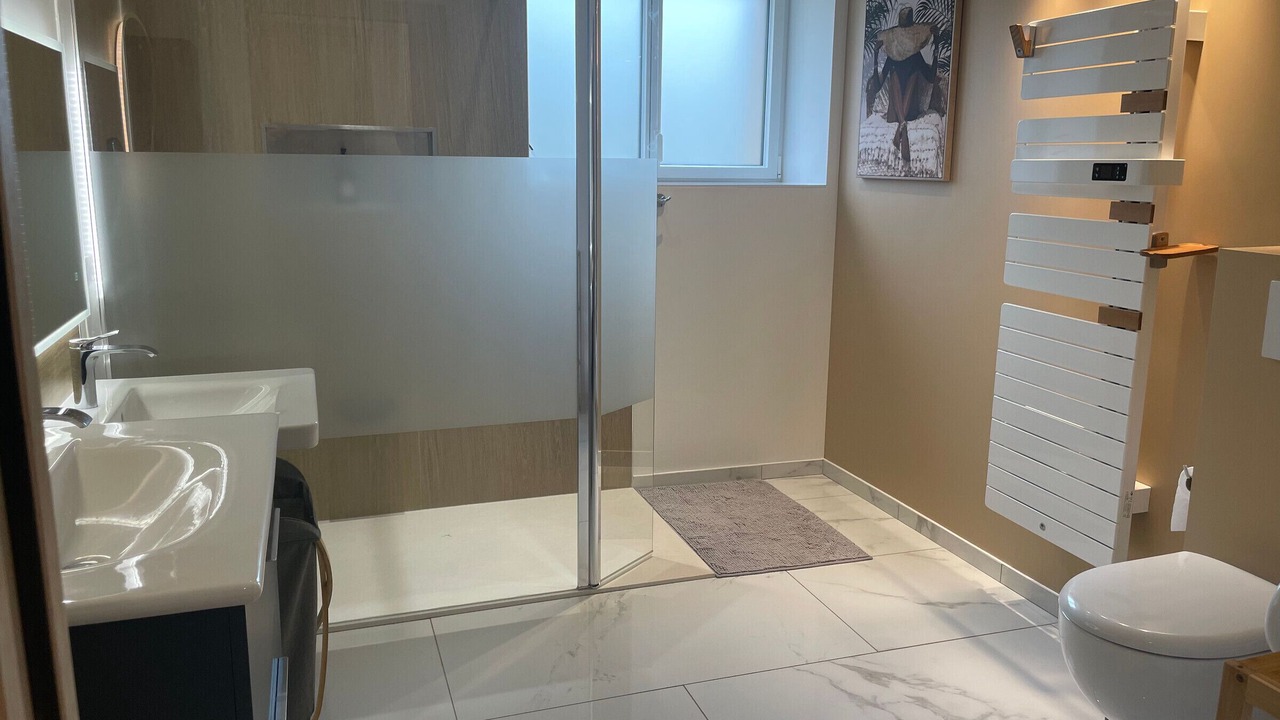 Photo of Bathroom in Villaines-sous-Malicorne