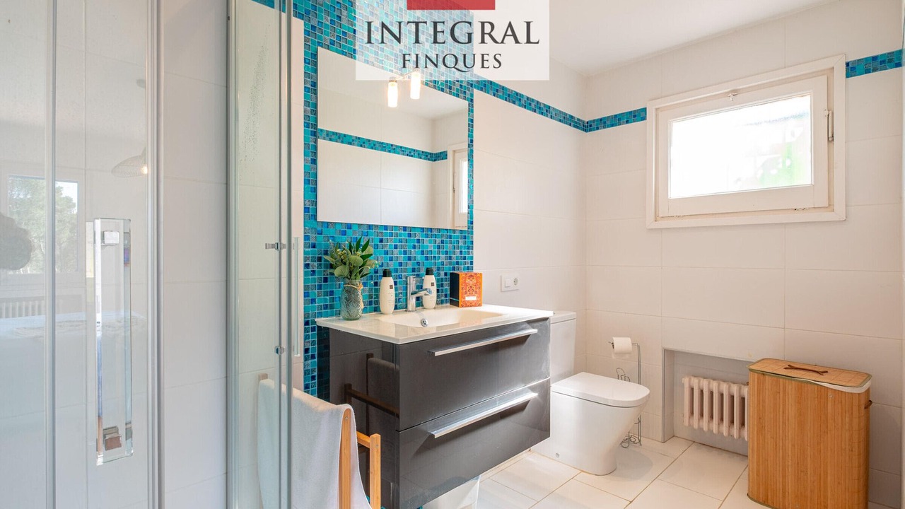 Photo of Bathroom in Vall-Llobrega
