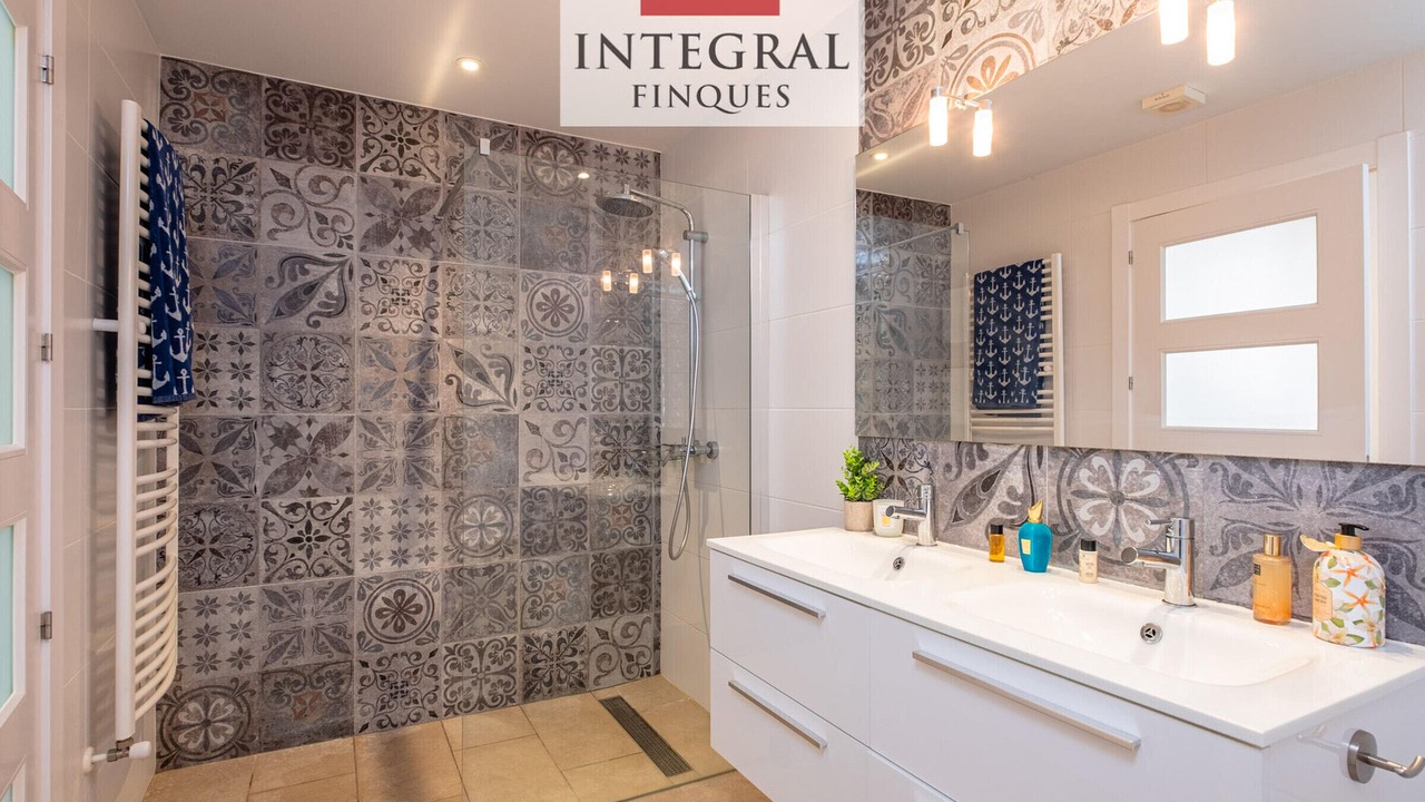 Photo of Bathroom in Vall-Llobrega