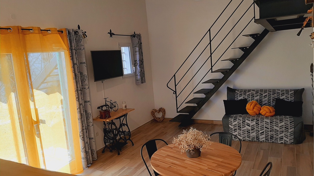 Photo of Others in Gilette