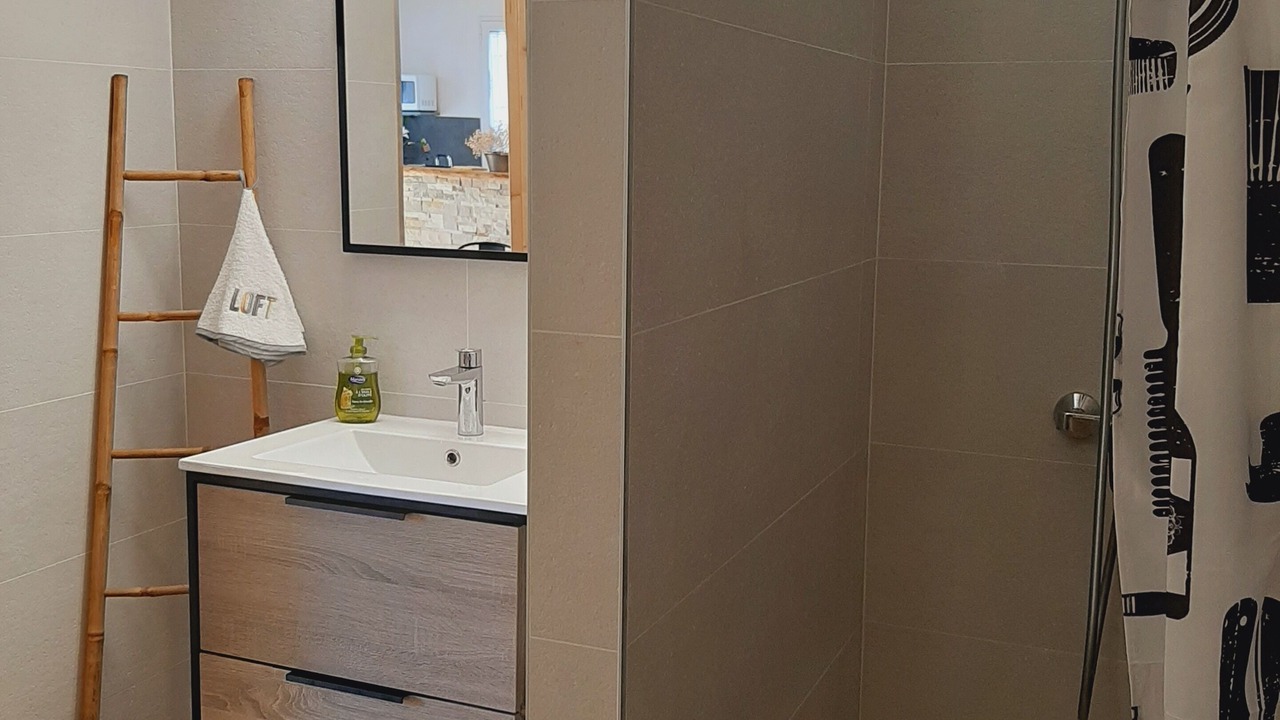 Photo of Bathroom in Gilette