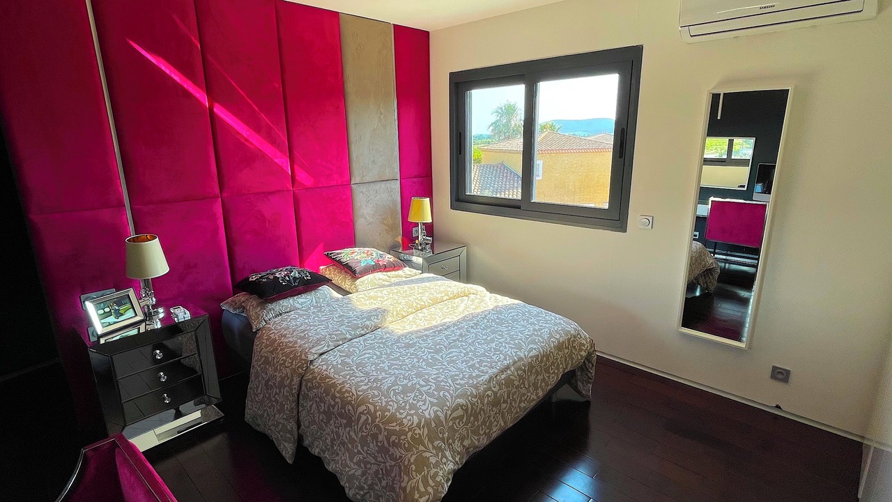 Photo of Bedroom in Vic-la-Gardiole