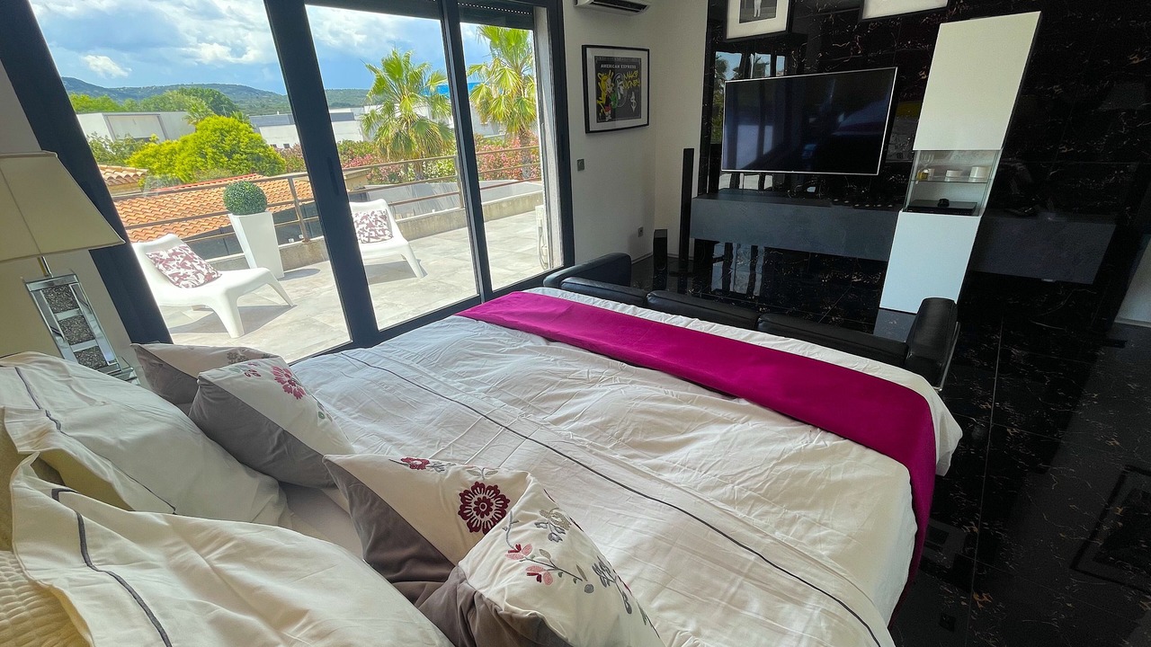 Photo of Bedroom in Vic-la-Gardiole